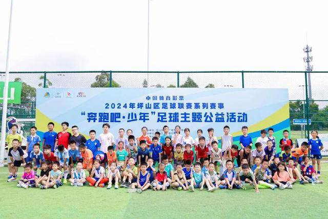 美记：若奎因坦斯保持健康 他和文班亚马的前场组合会很有威胁